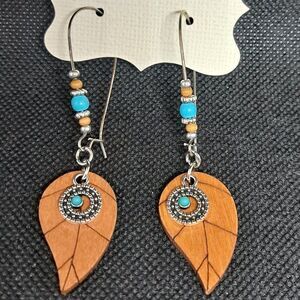 Wooden Leaf Western Boho Drop Earrings- NWOT